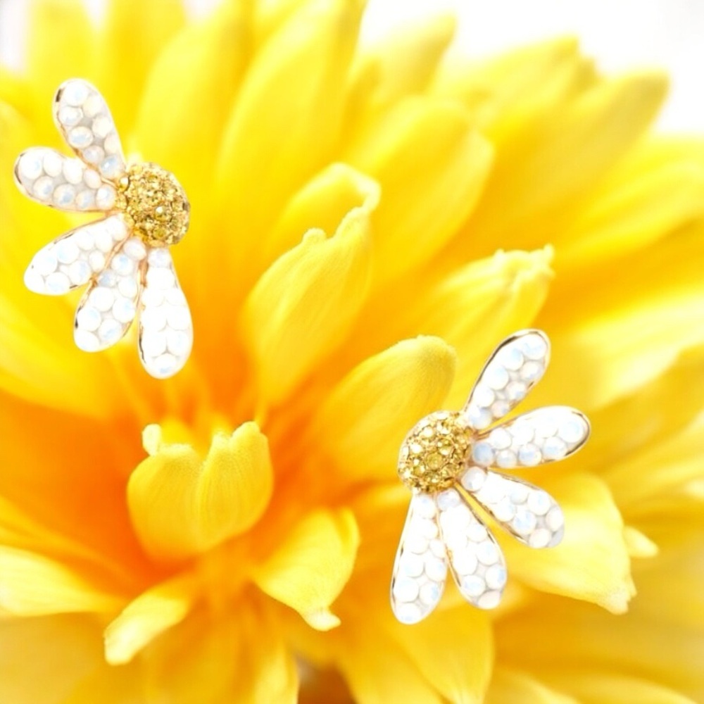 Dazzling Kate Spade Daisy Stud Earrings with White Opal & Yellow Crystals NWT - Picture 3 of 10